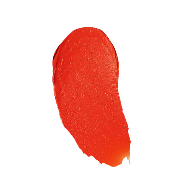 A buildable, soft matte formula that blurs and smooths cheek and lip with all day wear.