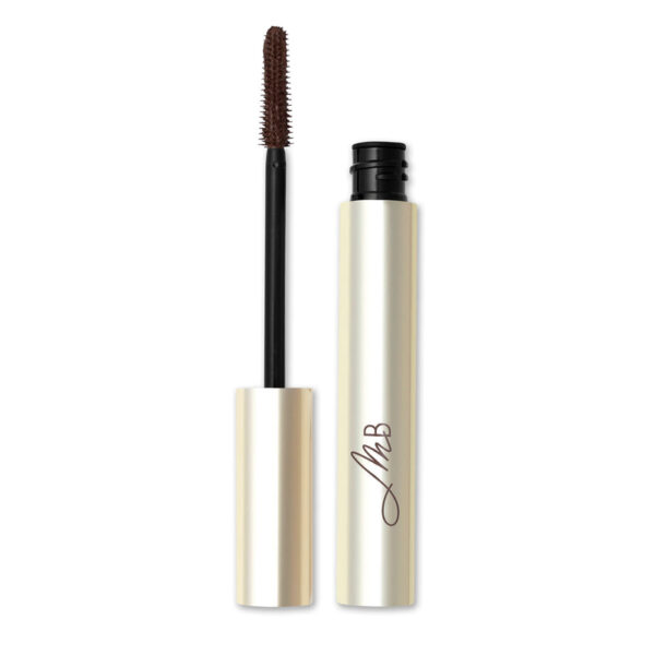 A lightweight vegan mascara that uses algae extract to thicken and lengthen lashes over time. Natural, buildable, comfortable wear.