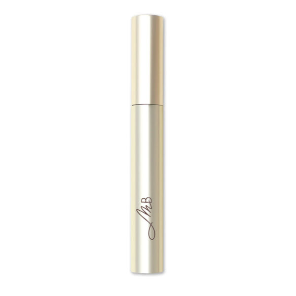 A lightweight vegan mascara that uses algae extract to thicken and lengthen lashes over time. Natural, buildable, comfortable wear.