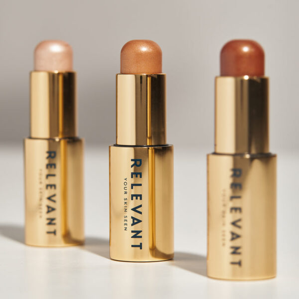 Highlight cheeks, neckline, eyelids, lips for a magical glossy shimmer.