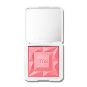 A multidimensional powder blush that glides on effortlessly and helps to nourish skin.