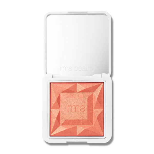 A multidimensional powder blush that glides on effortlessly and helps to nourish skin.
