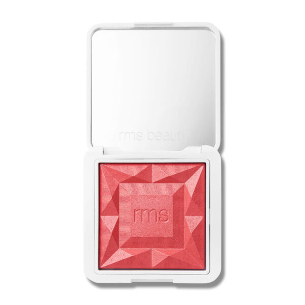 A multidimensional powder blush that glides on effortlessly and helps to nourish skin.